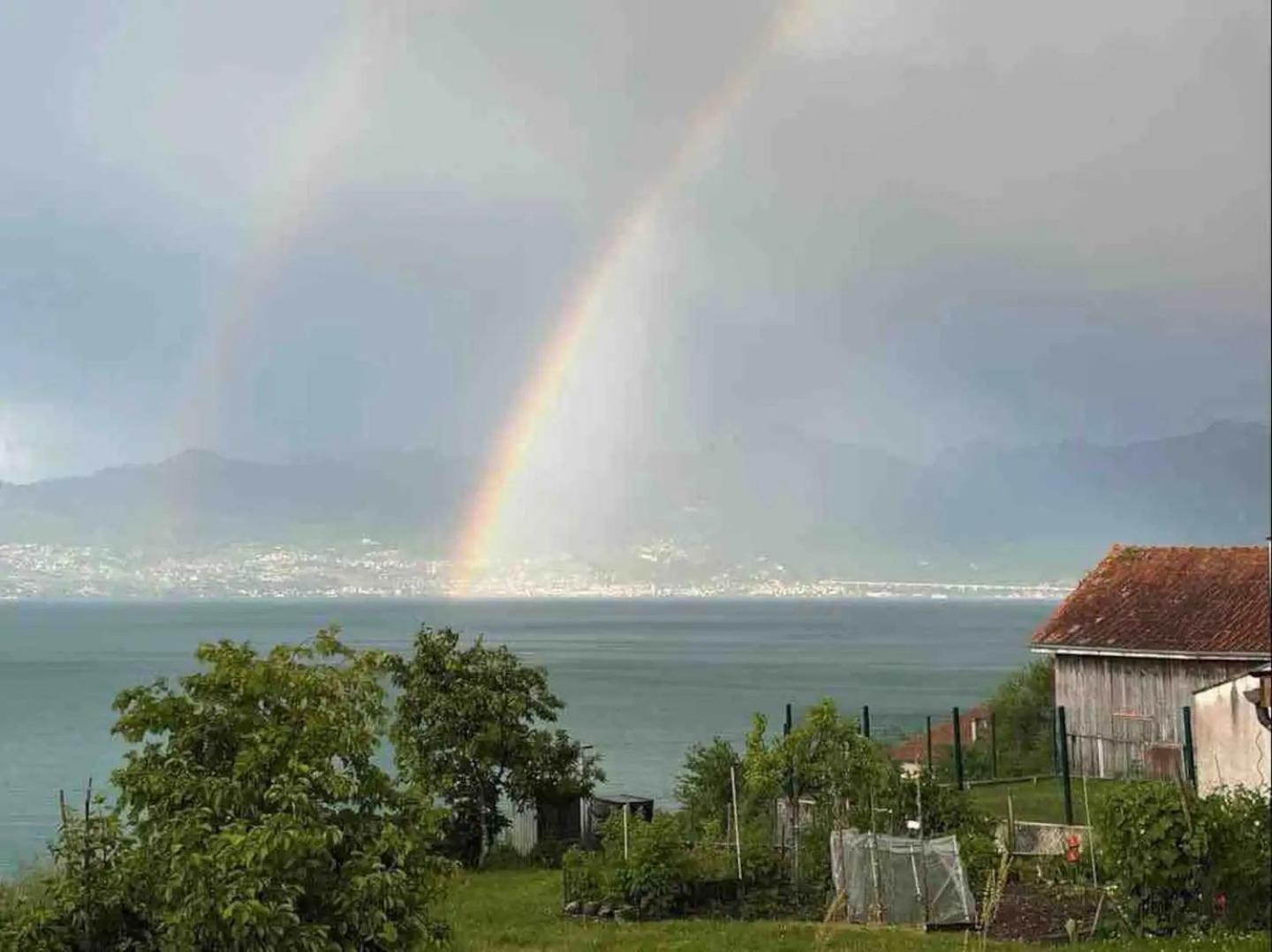 Chez Malou & Hugo Vue Lac Proche Suisse & Stations ! Сент-Джінголф Екстер'єр фото